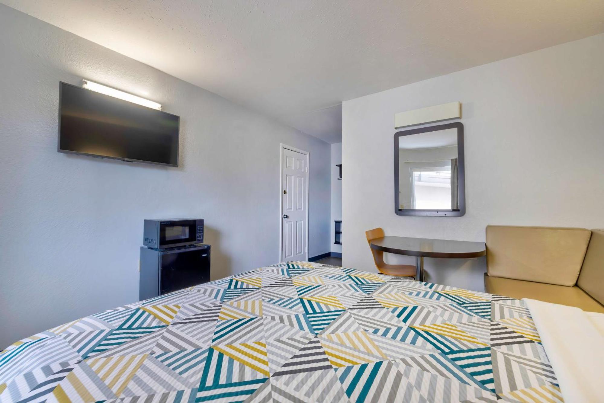 Motel 6-Oshkosh, Wi Екстериор снимка