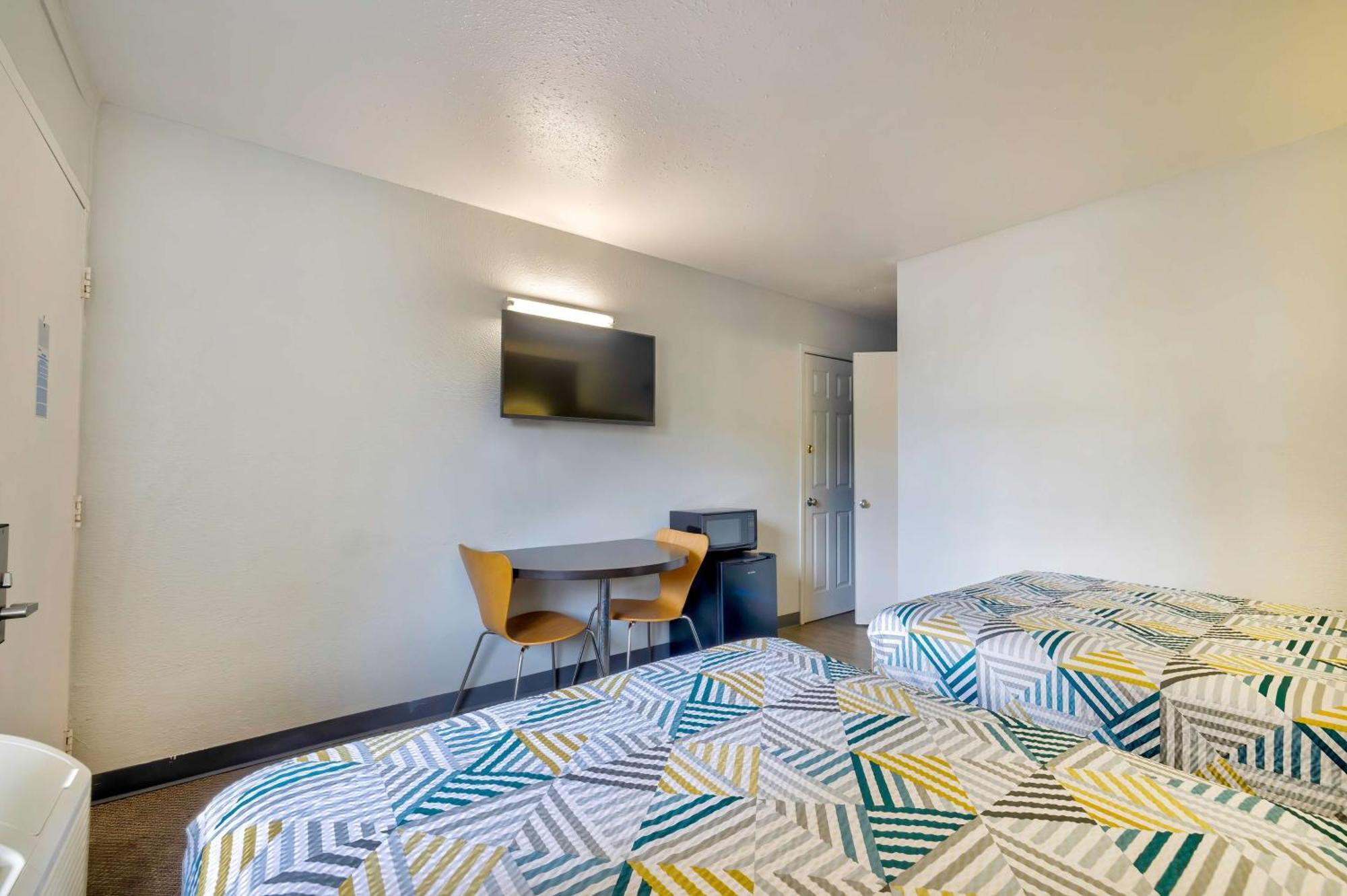 Motel 6-Oshkosh, Wi Екстериор снимка