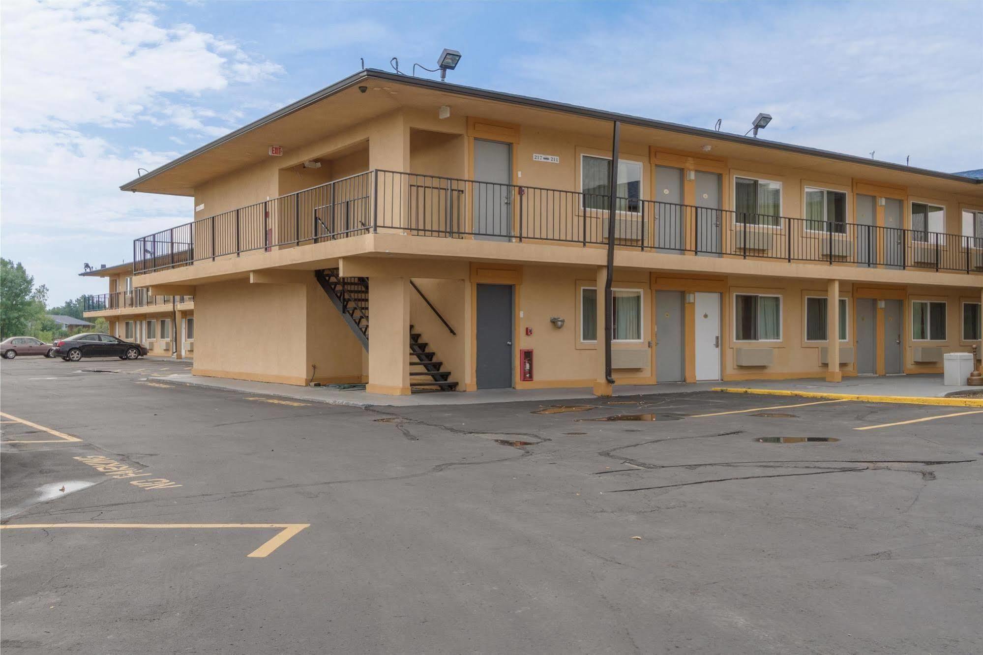 Motel 6-Oshkosh, Wi Екстериор снимка