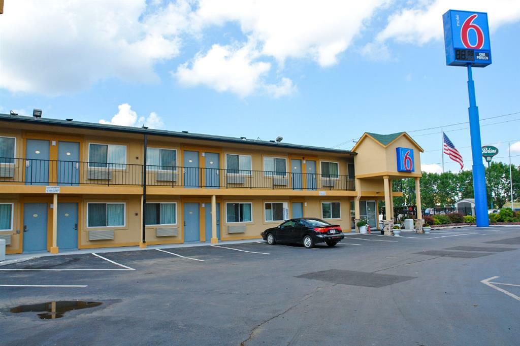 Motel 6-Oshkosh, Wi Екстериор снимка